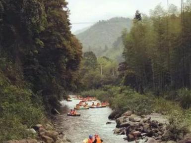 热水寨温泉漂流度假山庄